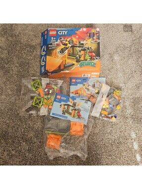 LEGO City Stuntz Building Set - Stunt Park - #60293 - 170 Pieces